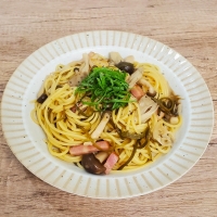 味付めかぶの和風きのこパスタ