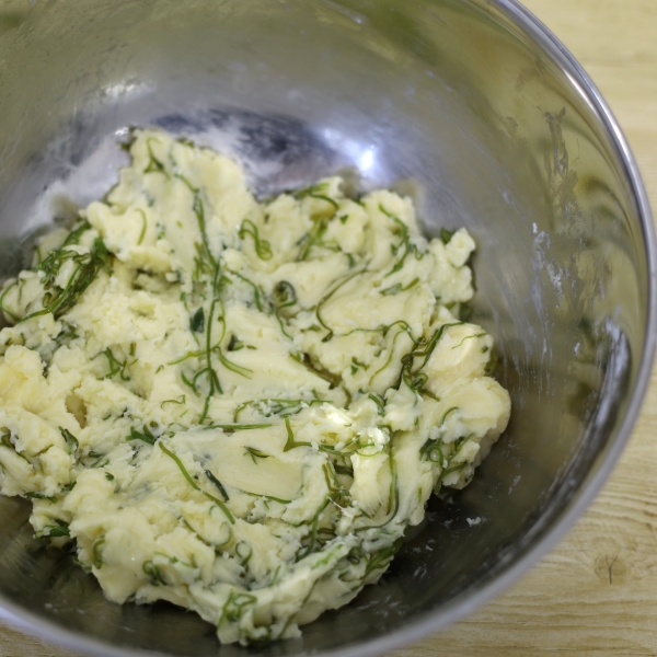 めかぶでポンデケージョ