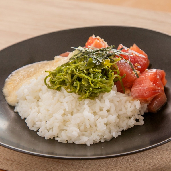 めかぶとマグロのとろねば丼